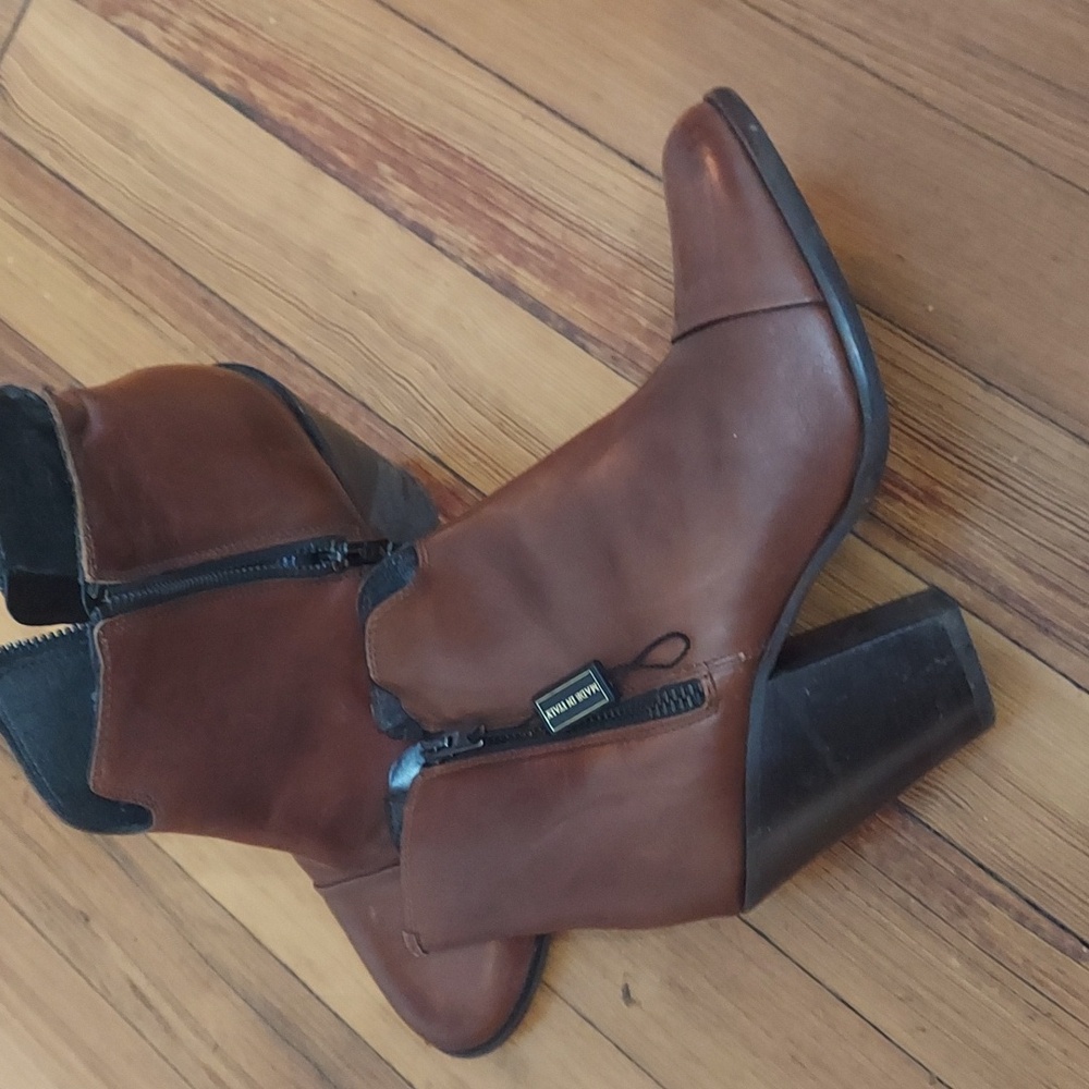 Boemos made in Italy brown boot size 8